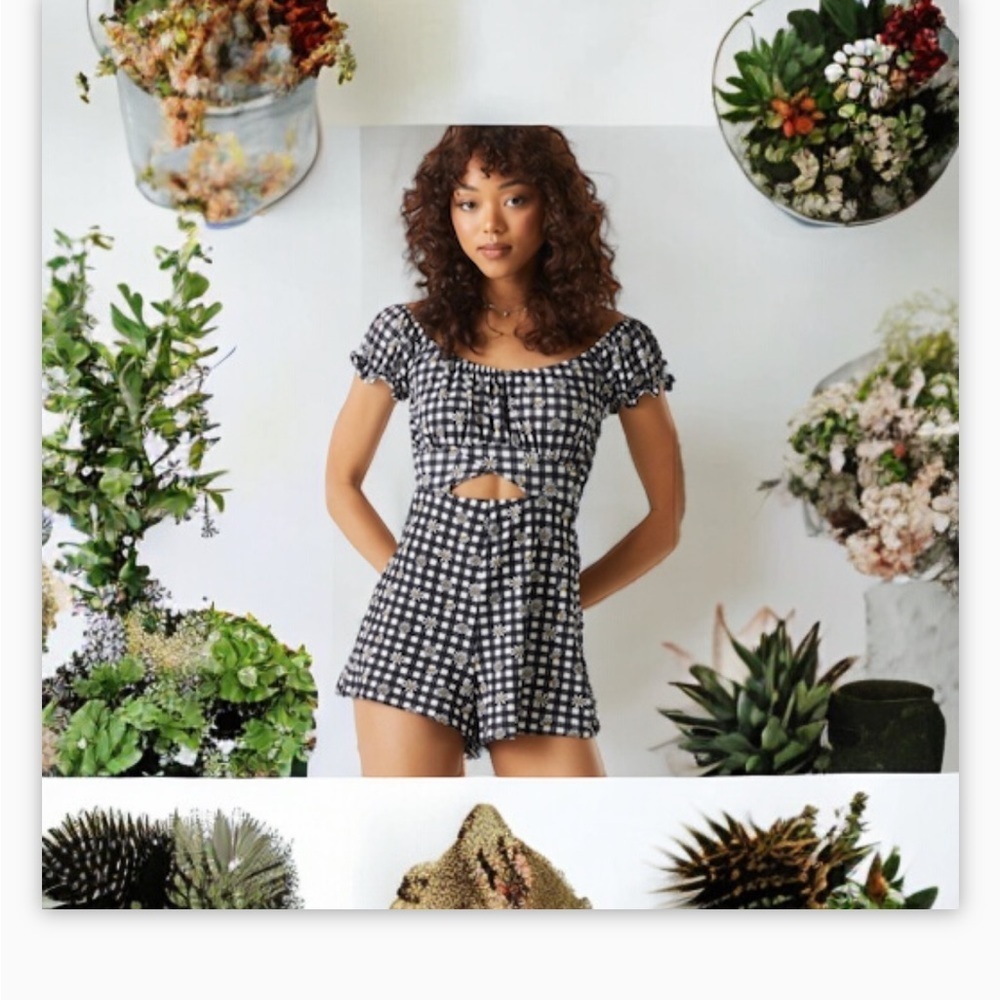 Gingham Cut-Out Milkmaid Romper Black and White -NWOT sz Lg - Picture 10 of 11
